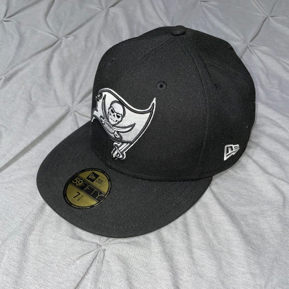 Tampa Bay Buccaneers New Era Fitted Mens
